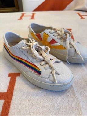 Soludos Ibiza Classic Rainbow Wave Leather Sneakers White Good Vibes almost New!